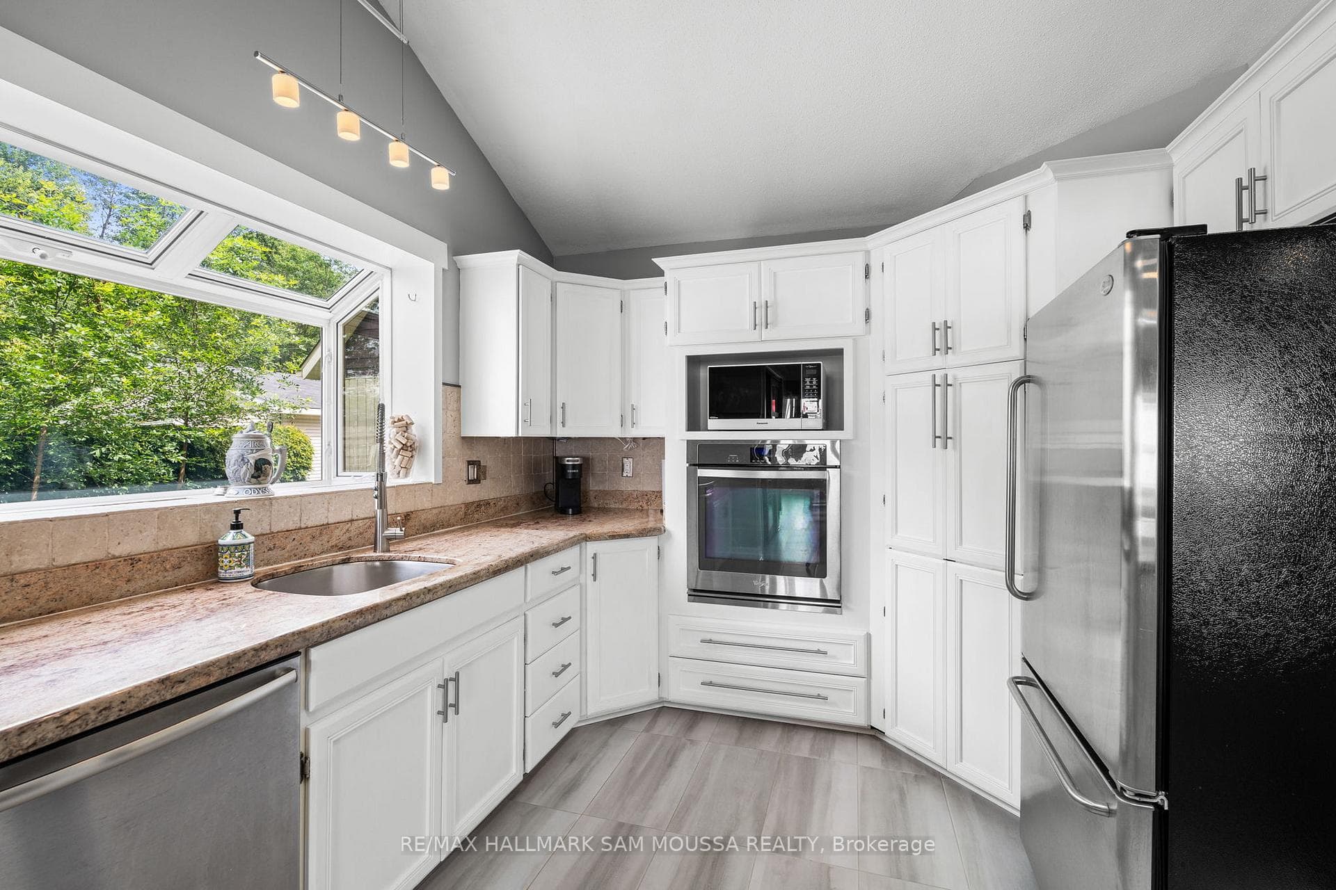 4350 Armitage Avenue photo 10