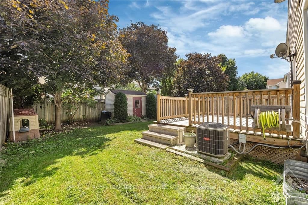 8 ARMAGH Way photo 29
