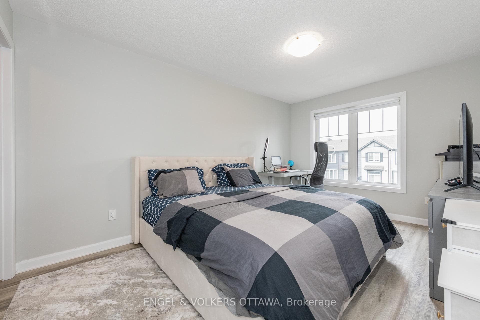 517 Galmoy Way photo 21