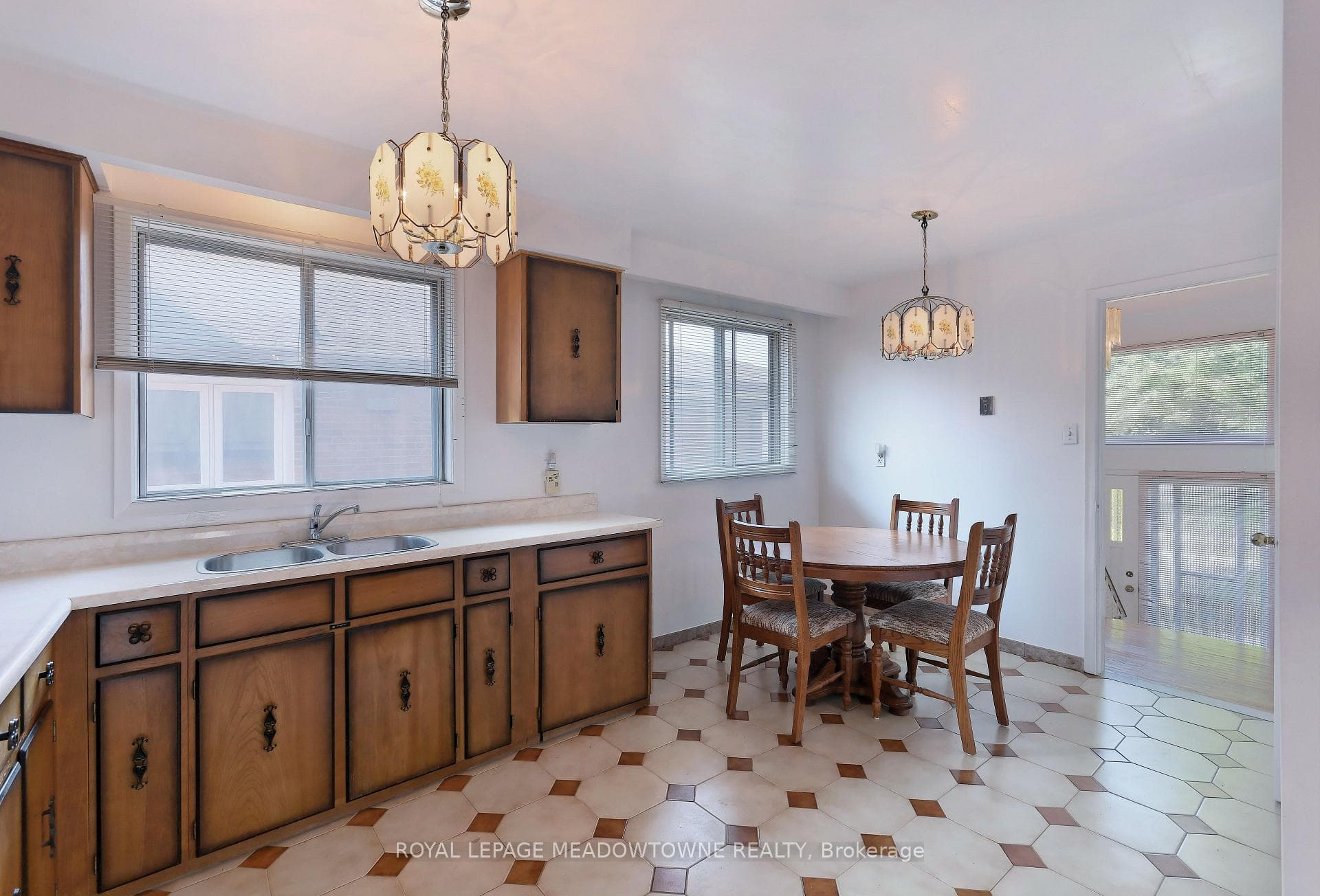 19 Benrubin Drive photo 11