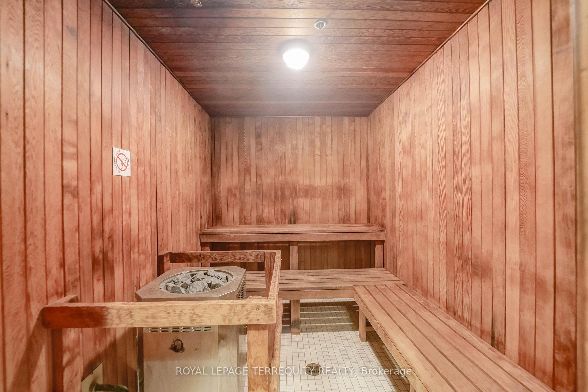 5233 Dundas Street Unit 1727 photo 15