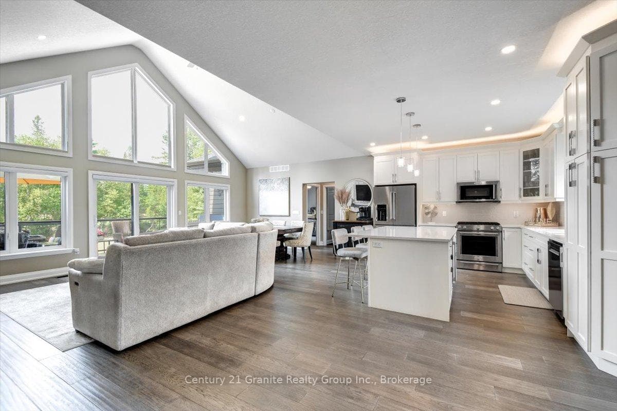 9 Bancroft Ridge Drive photo 9