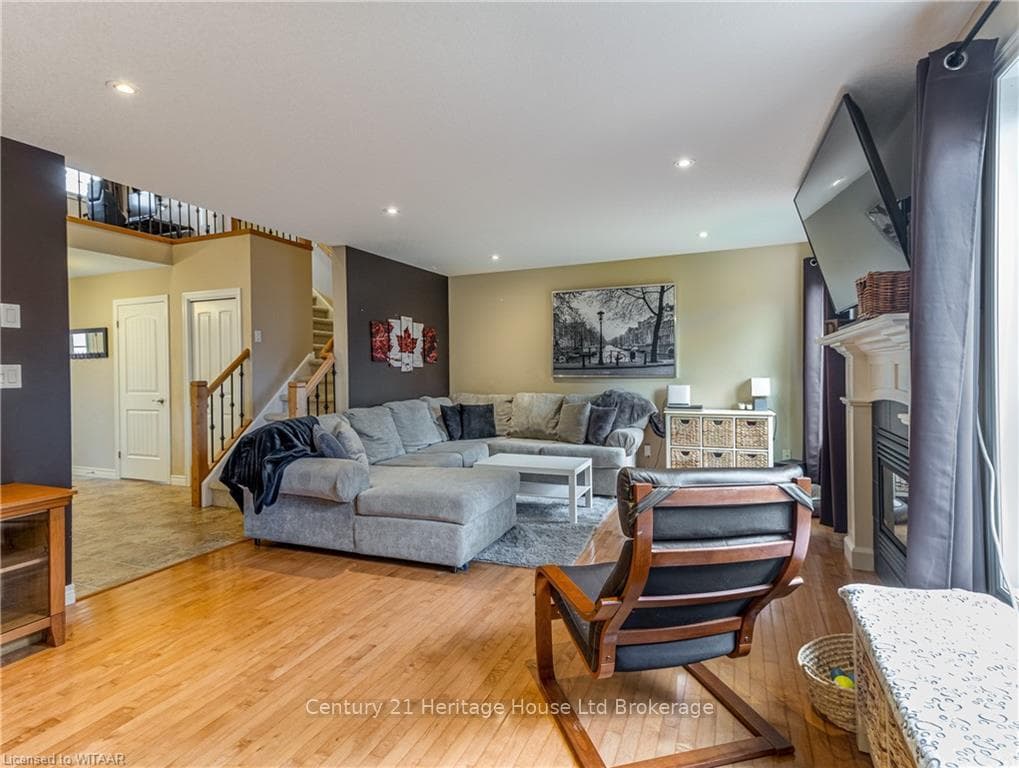 263 FALCON Drive photo 8