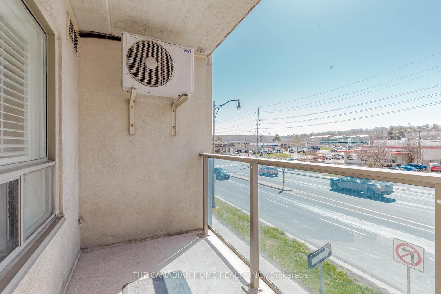160 WELLINGTON Street Unit 205 photo 36