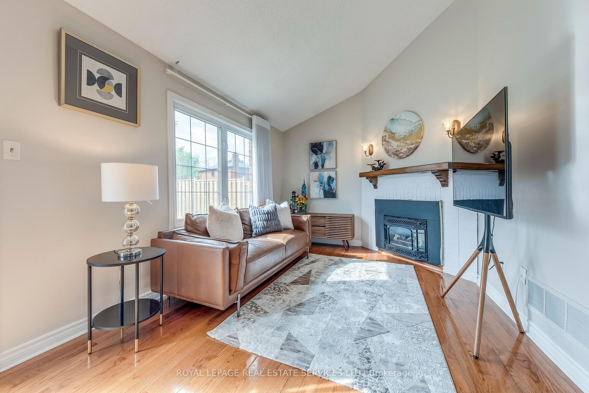 3390 Chartrand Crescent photo 15