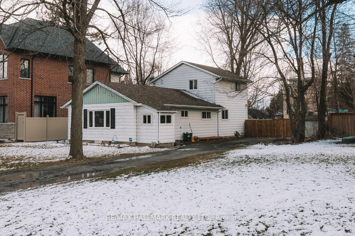 27 Oak Avenue photo 1