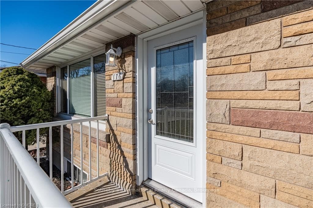 176 DAVID Avenue photo 2