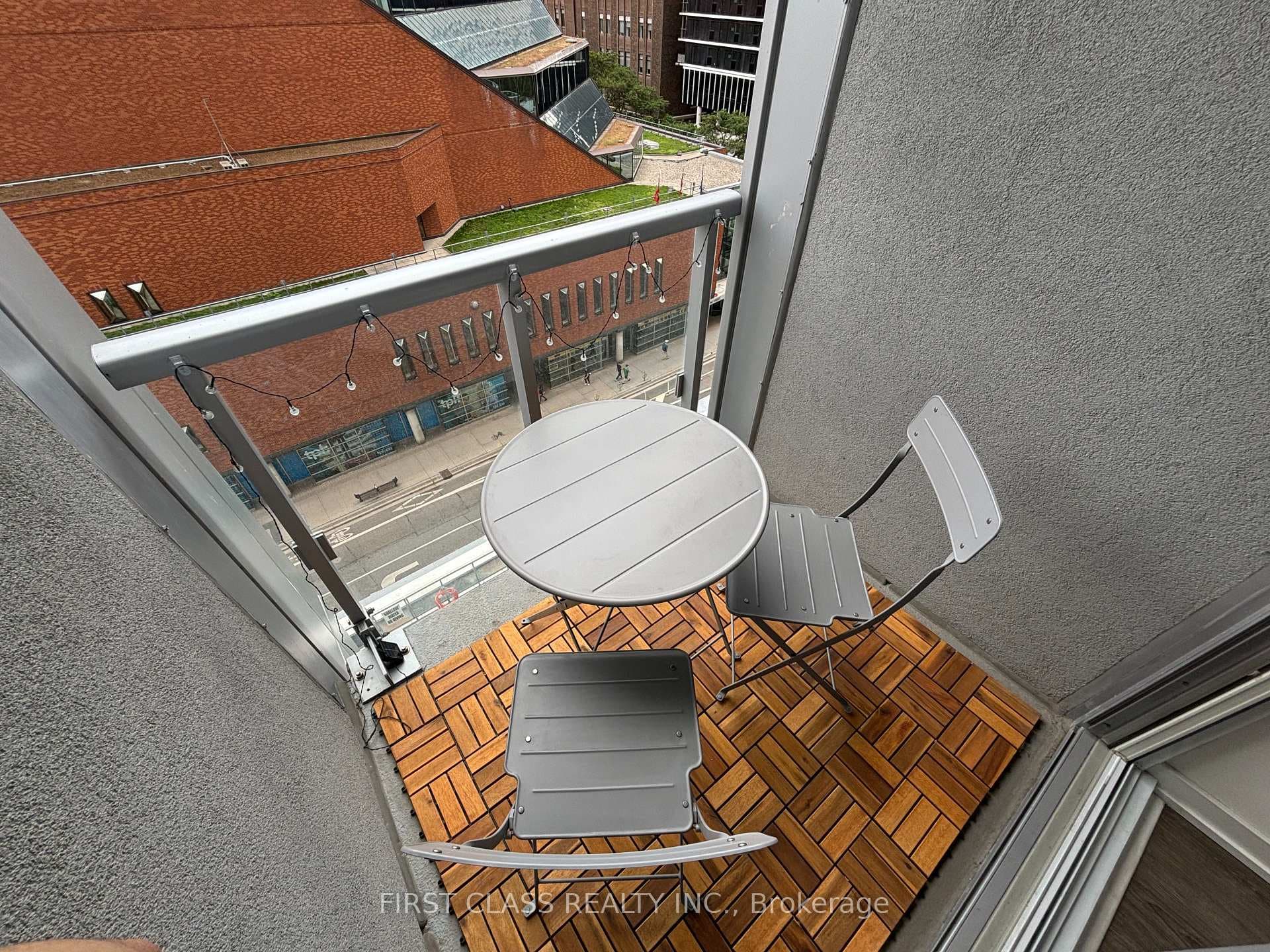 1 Yorkville Avenue Unit 608 photo 18
