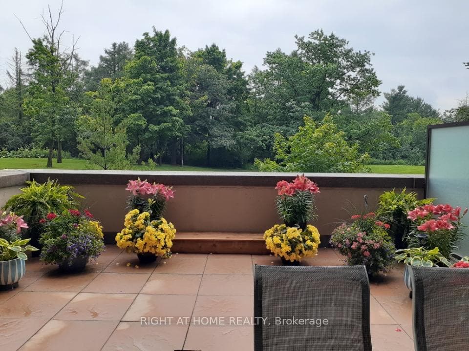 9255 Jane Street Unit 109 photo 14