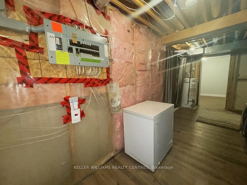 24 Lions Gate Boulevard photo 27