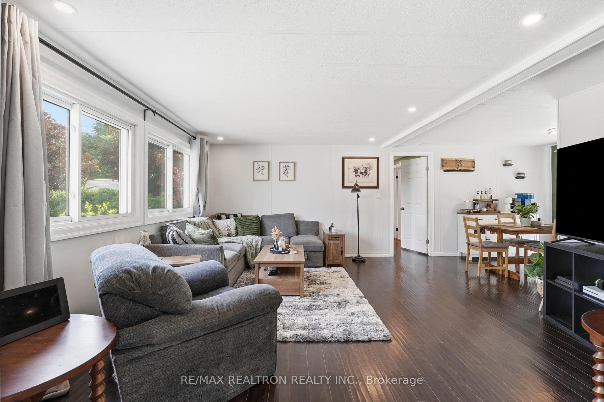 Open-concept main living