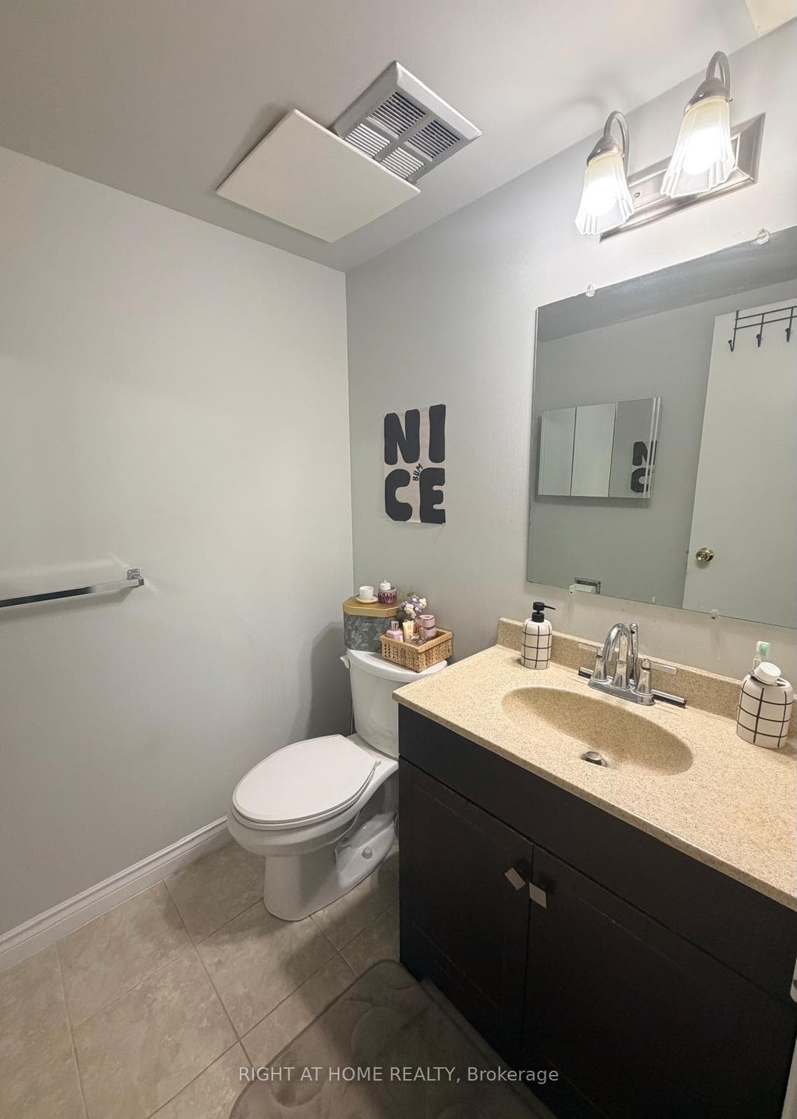 2929 AQUITAINE Avenue Unit 1001 photo 12