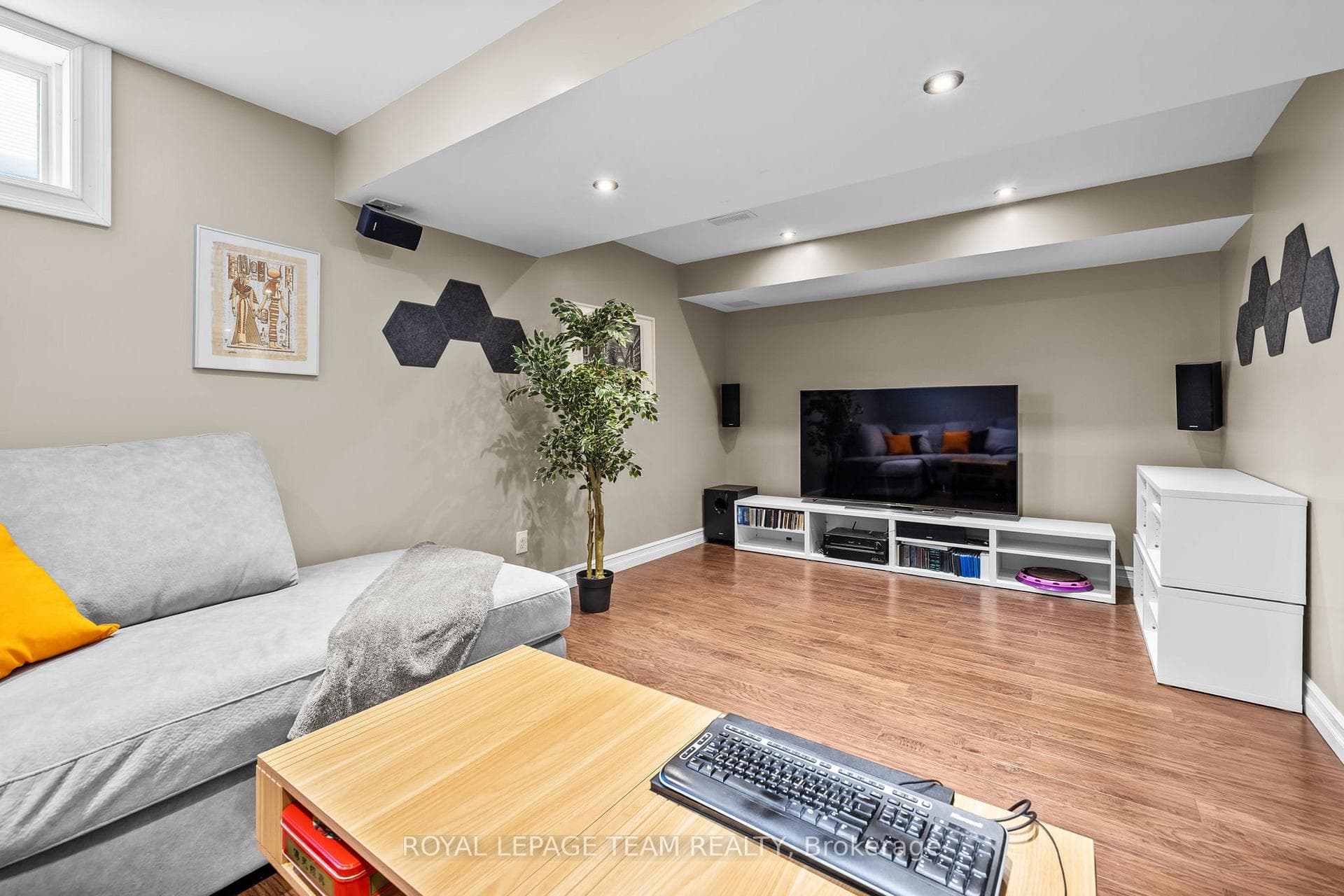 117 Urbancrest Private photo 28