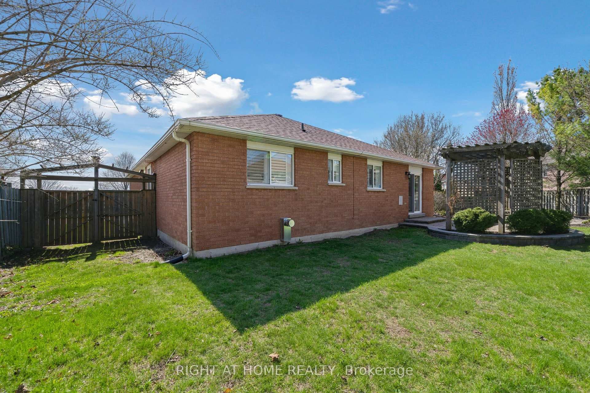 714 Gummow Court photo 45