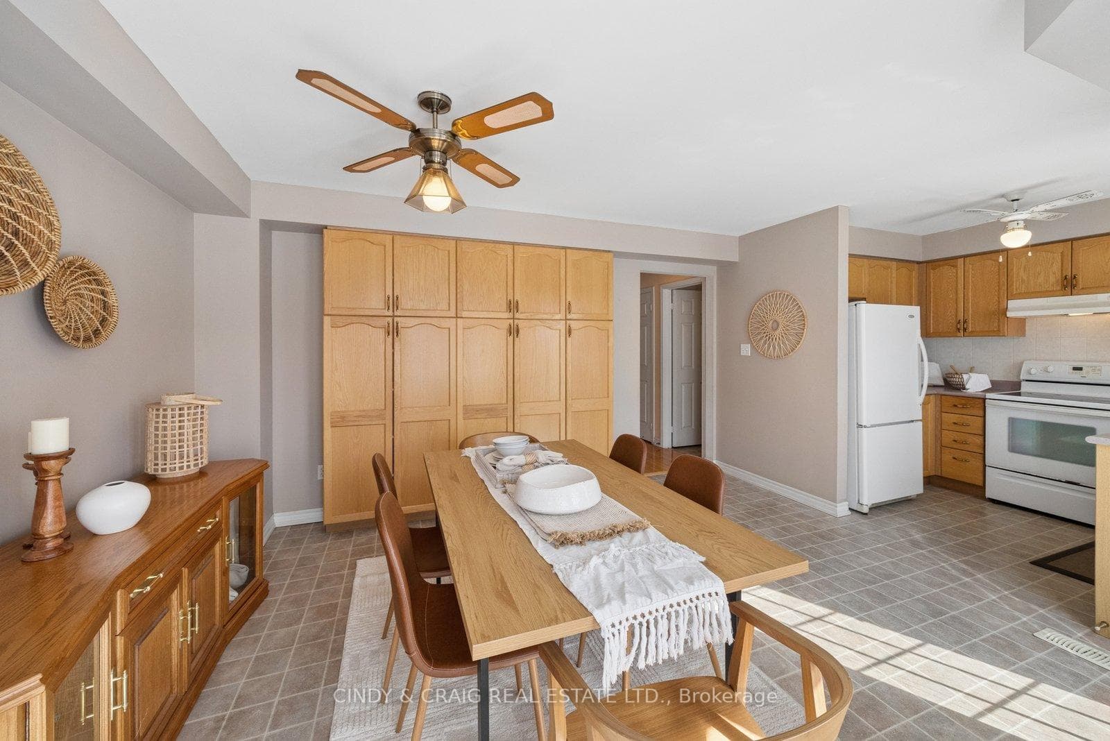 127 Richfield Square photo 5
