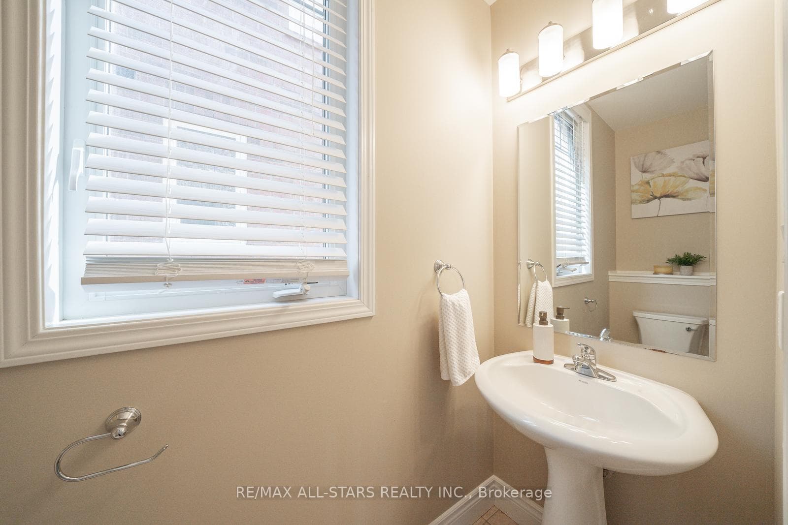 110 Ina Lane photo 7