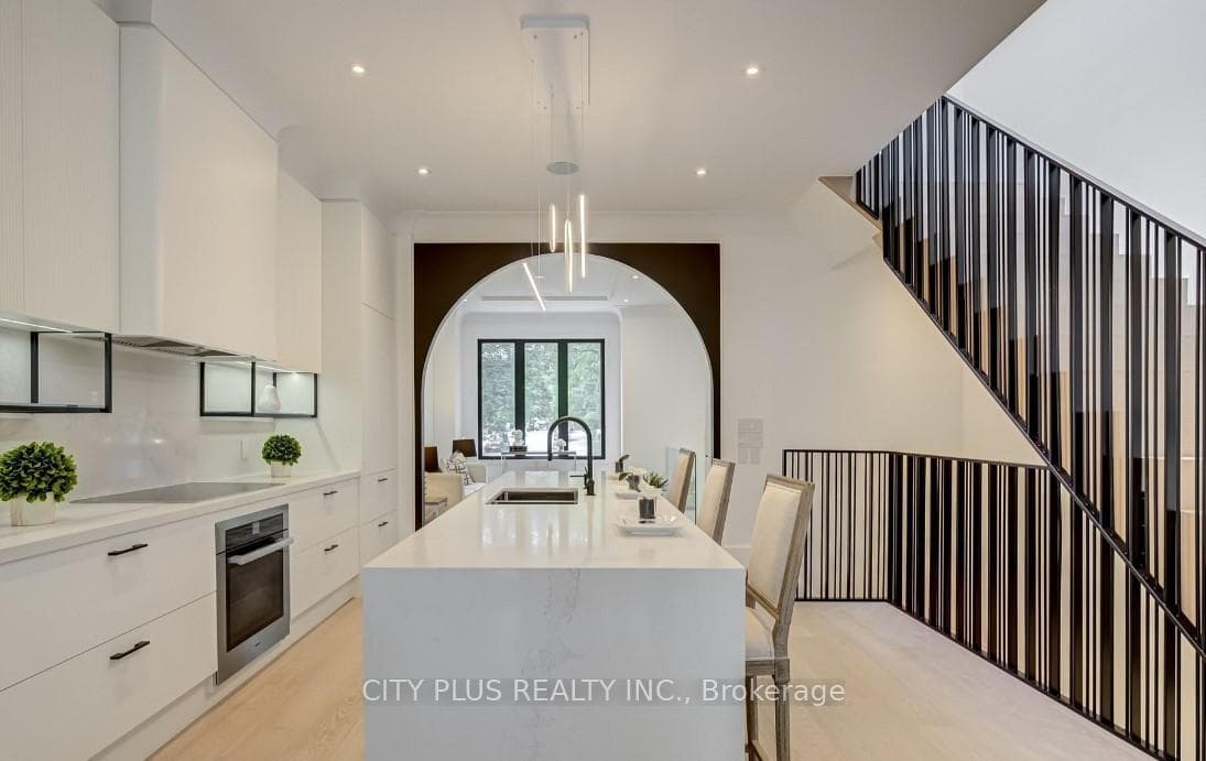 119 Glengrove Avenue photo 4