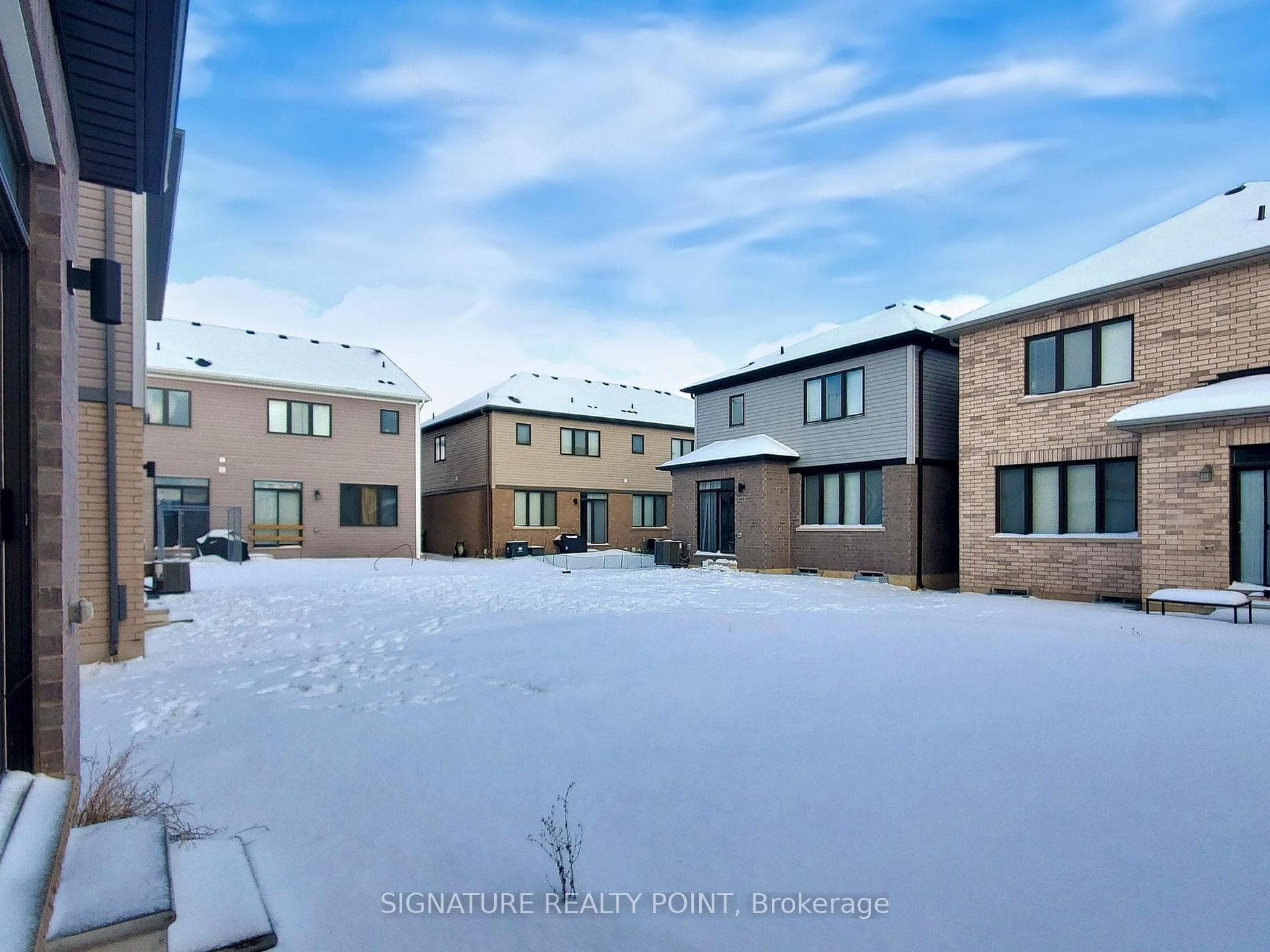 32 Whithorn Crescent photo 35