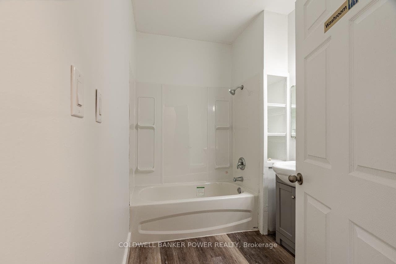 225 Cathcart Street photo 13