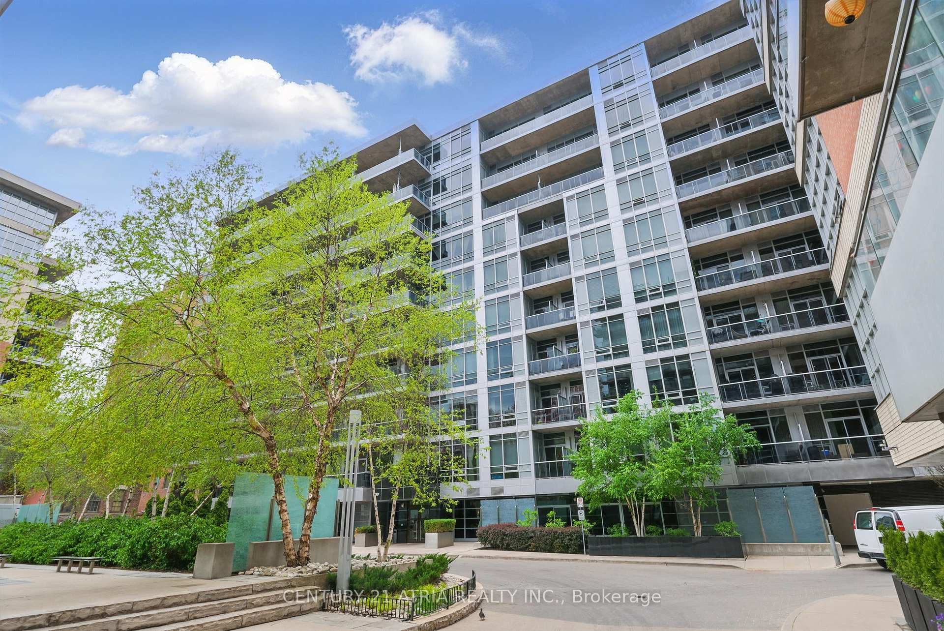 399 Adelaide Street Unit 1007 photo 3