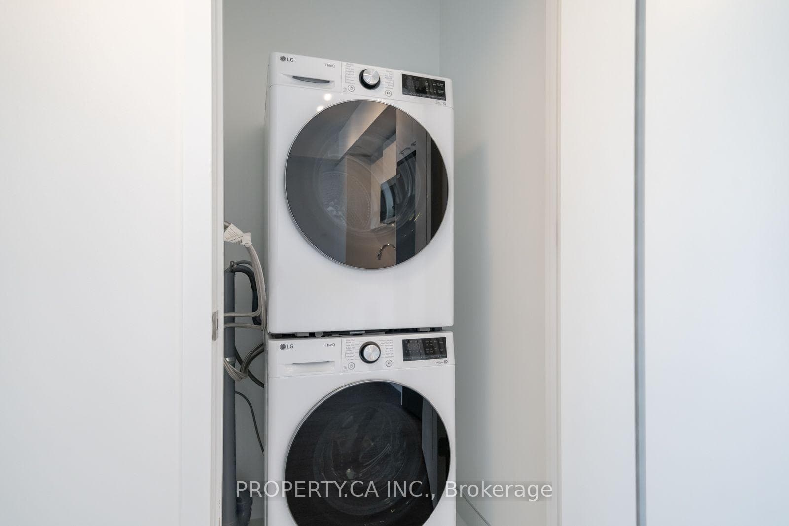10 Oak Street Unit 1409 photo 11