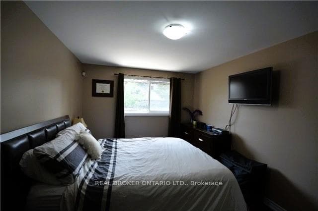 710 Sunnypoint Drive Unit Main Fl photo 12