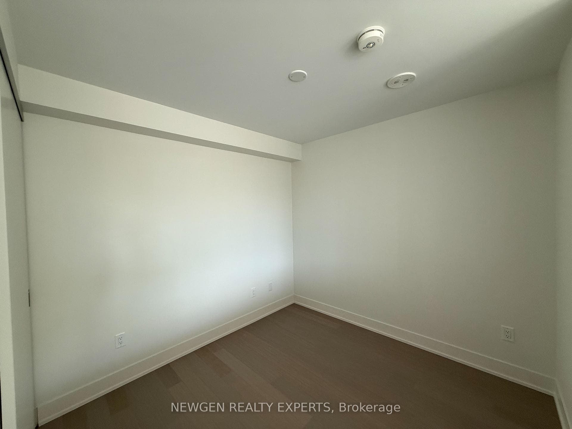 322 Dupont Street Unit 301 photo 9
