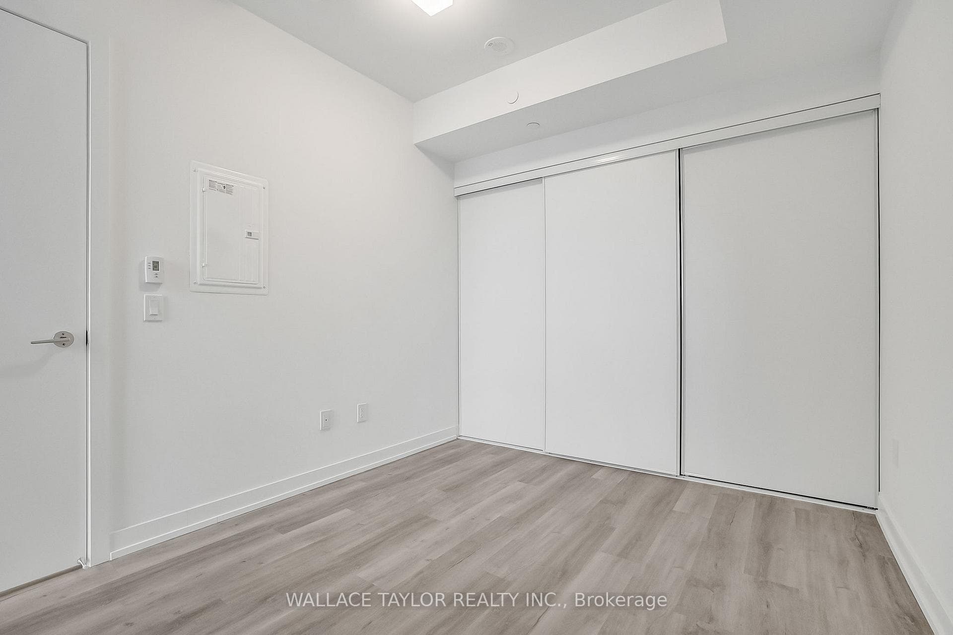 28 Eastern Avenue Unit 823 photo 13