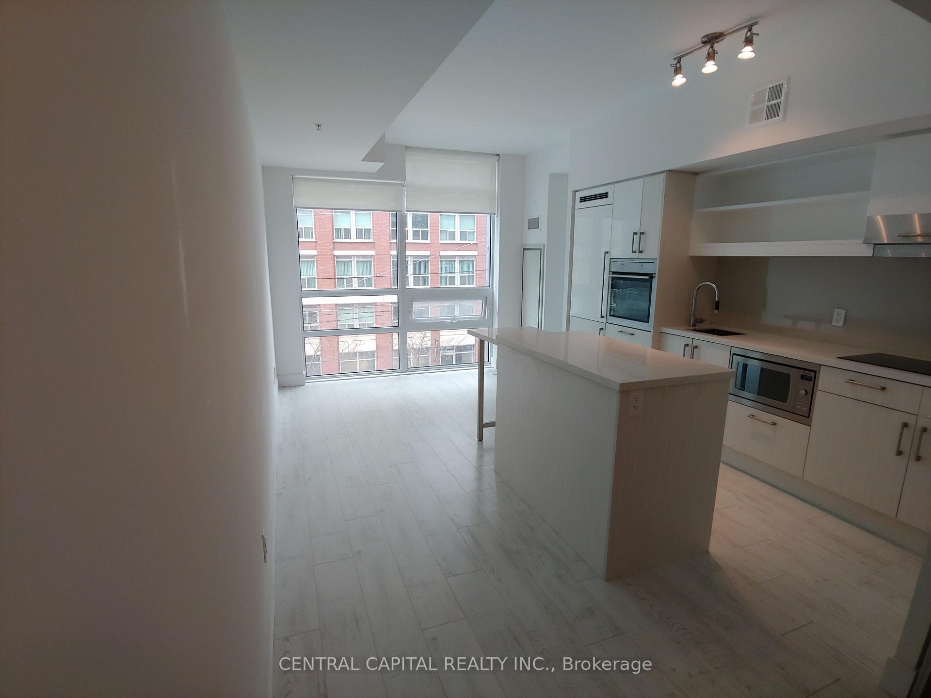 39 Sherbourne Street Unit 308 photo 3