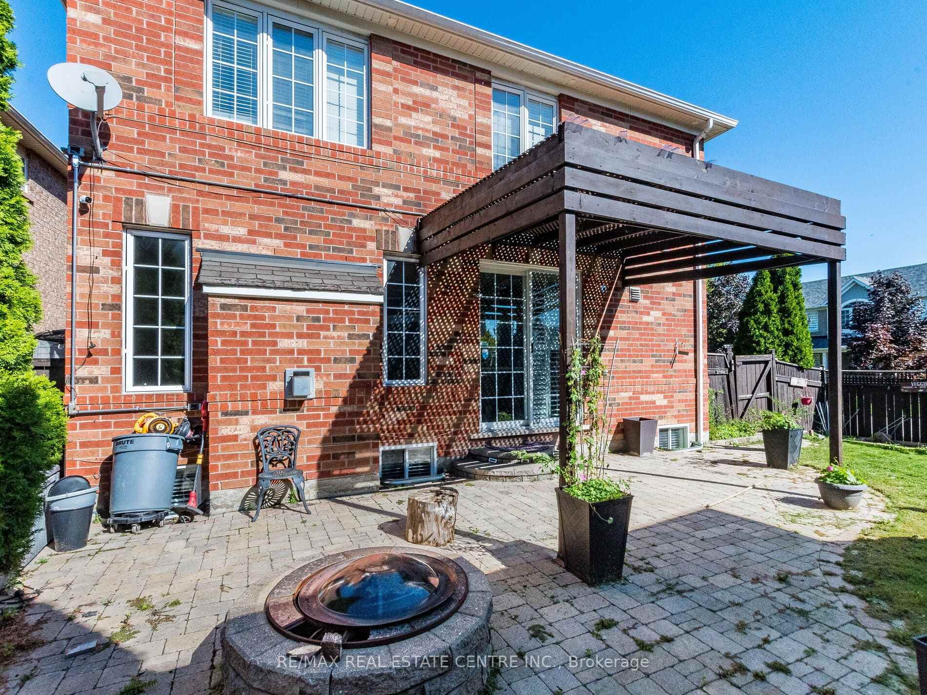 3927 Mayla Drive photo 47