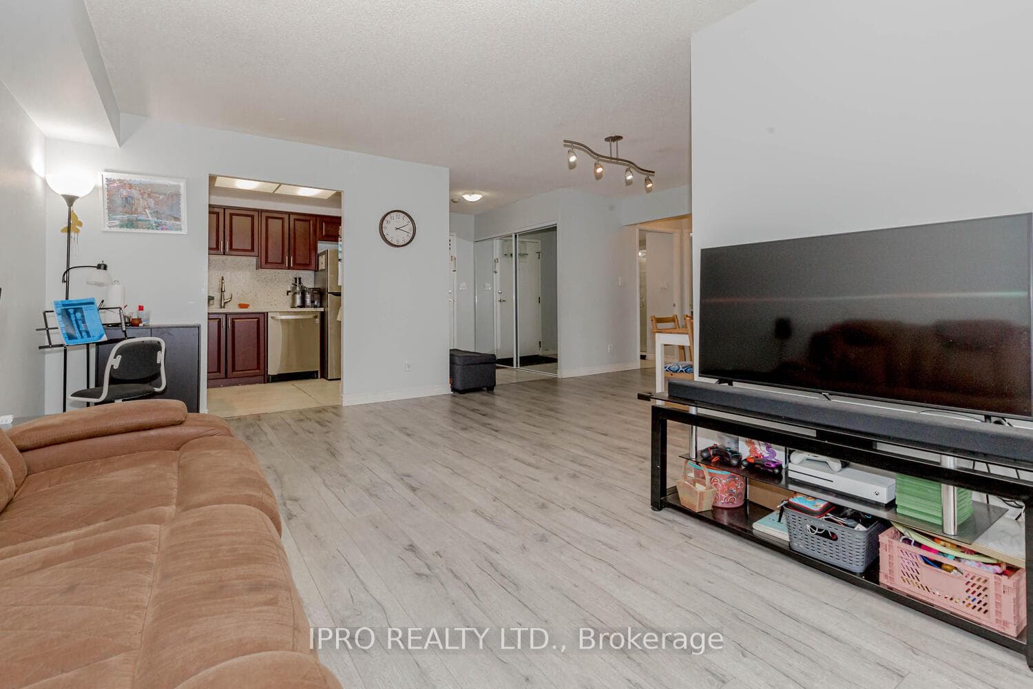 135 Hillcrest Avenue Unit 1213 photo 20