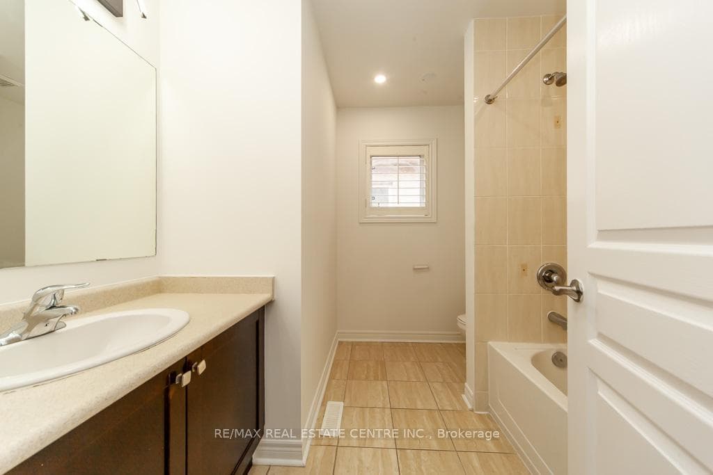 5479 Bellaggio Crescent photo 22