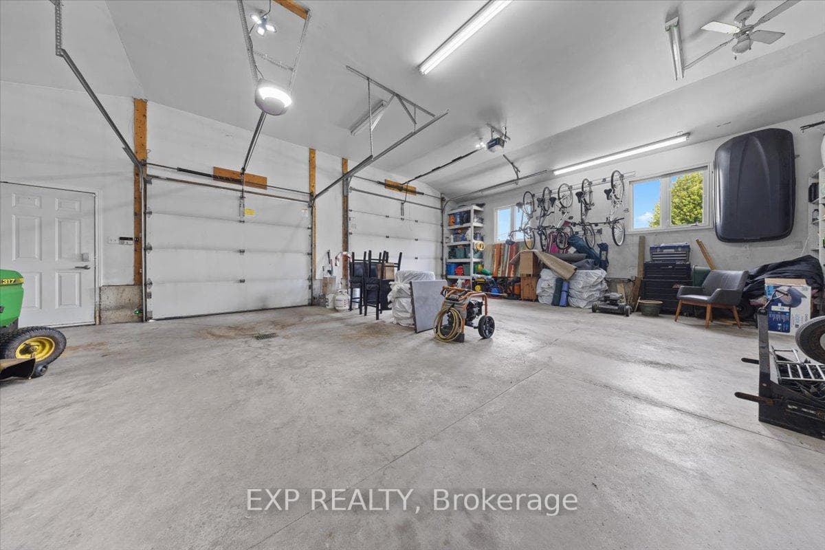 2670 Pierrette Drive photo 37
