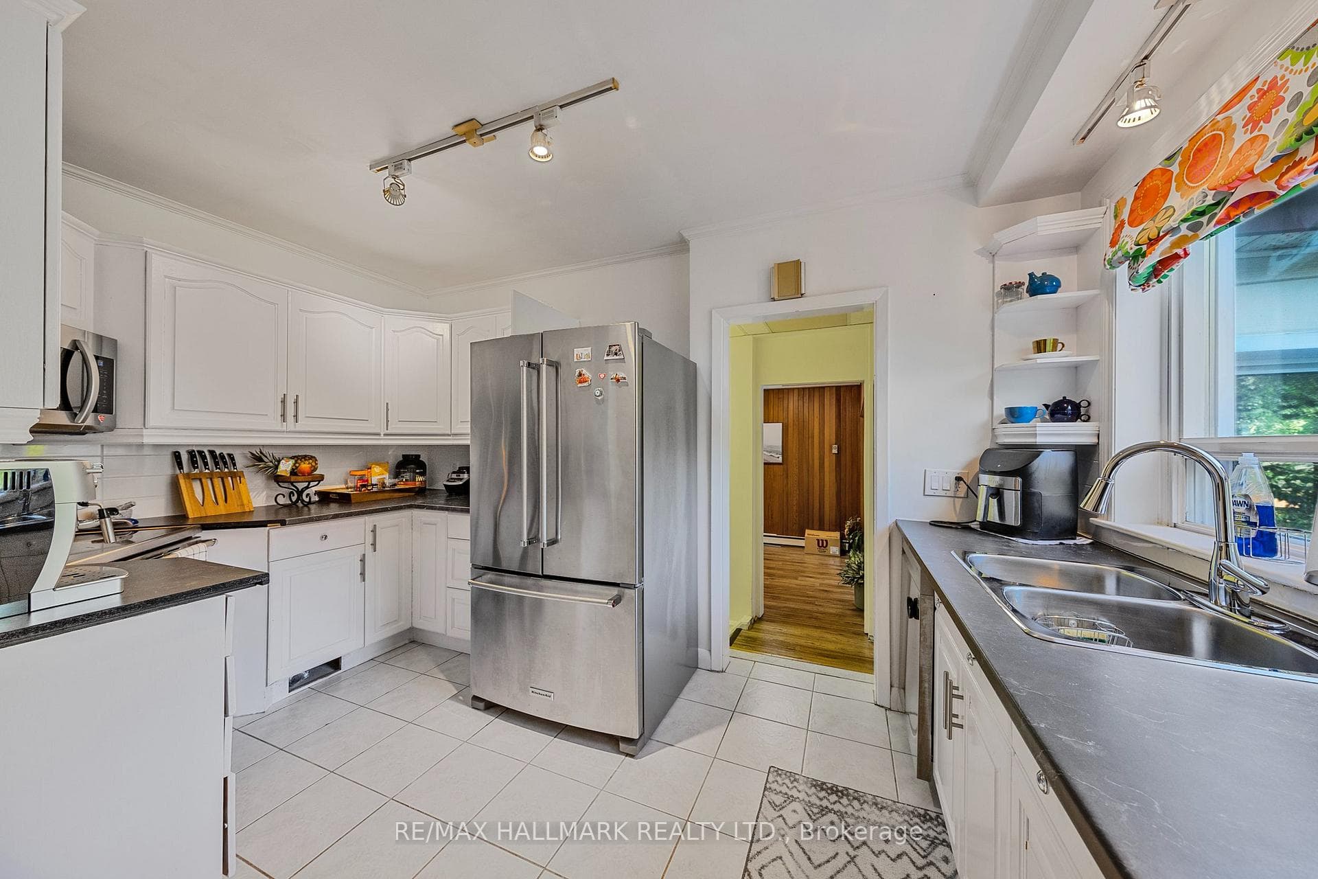 80 Berkinshaw Crescent photo 10