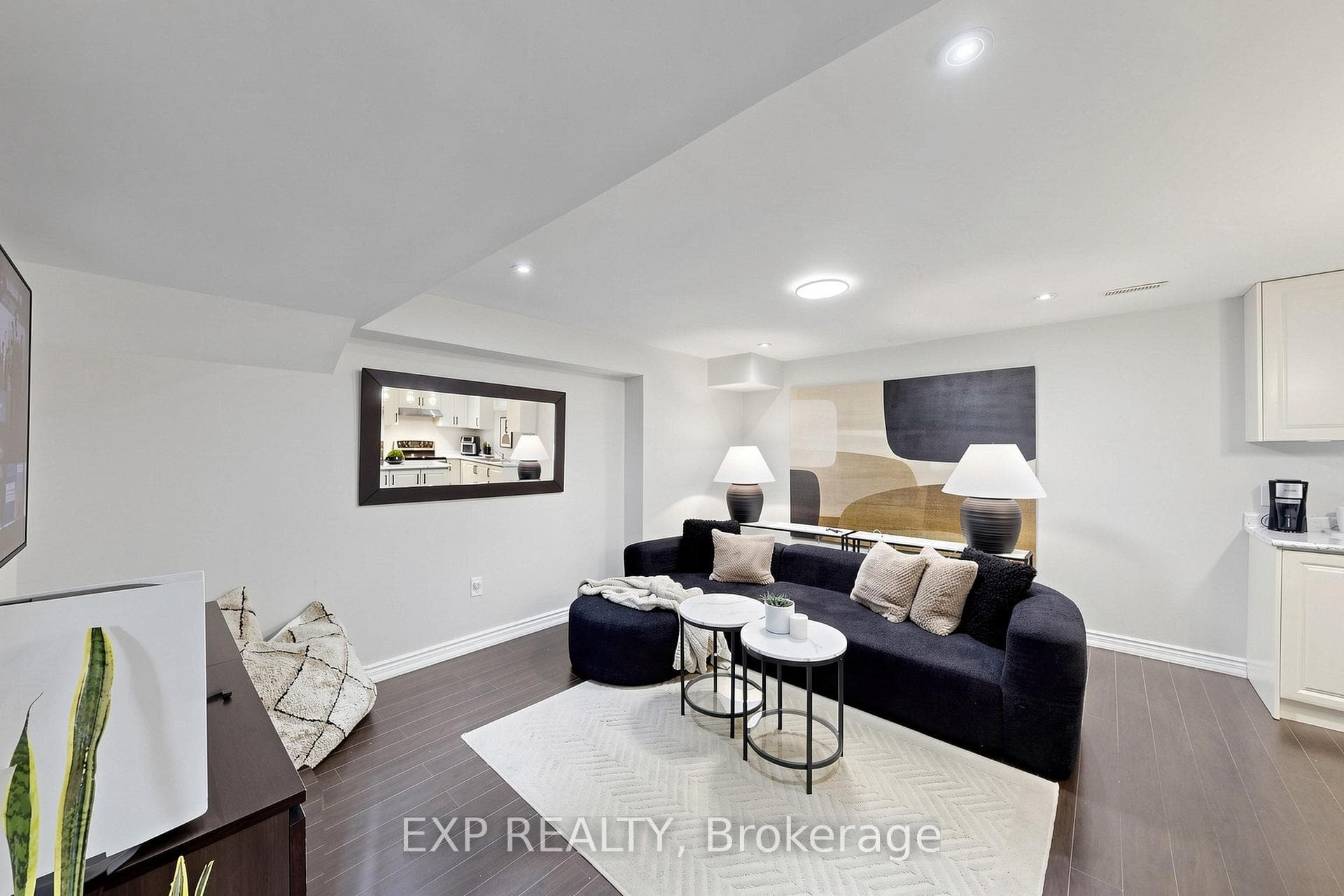 1865 Woodview Avenue Unit Bsmt photo 4