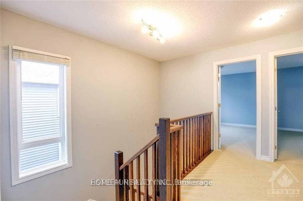 210 COOKS MILL Crescent photo 28