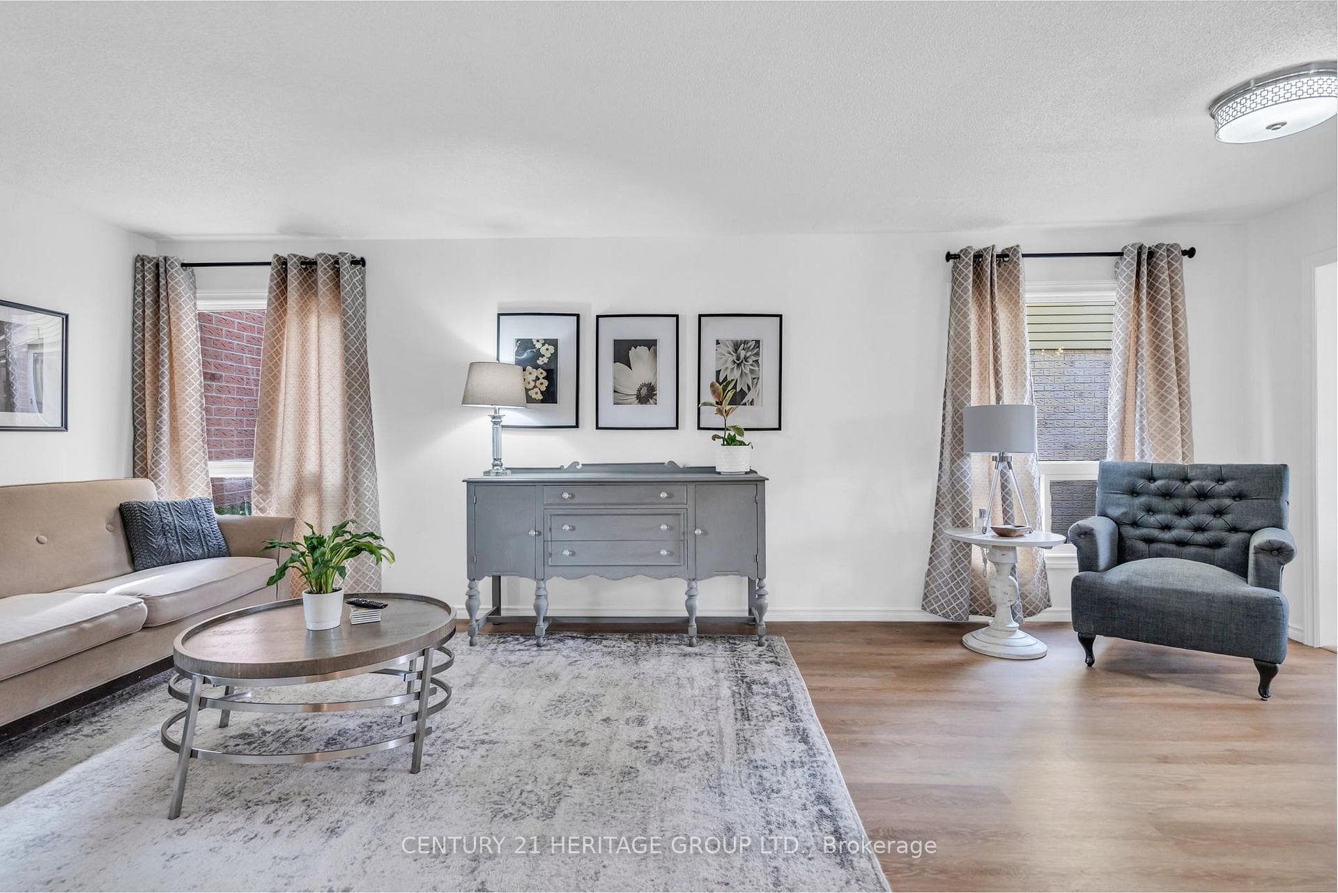 3070 Kilbride Crescent photo 7