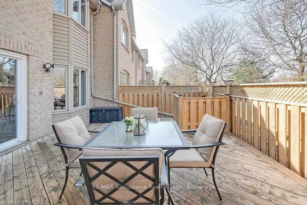 286 HAMILTON Drive Unit 1 photo 42