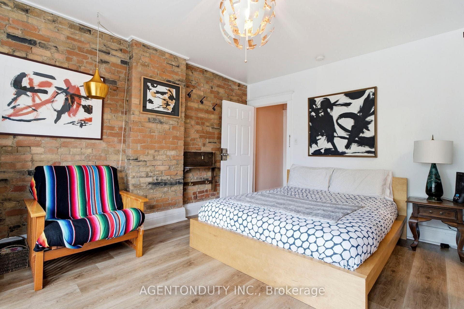 2nd Floor Studio Bed