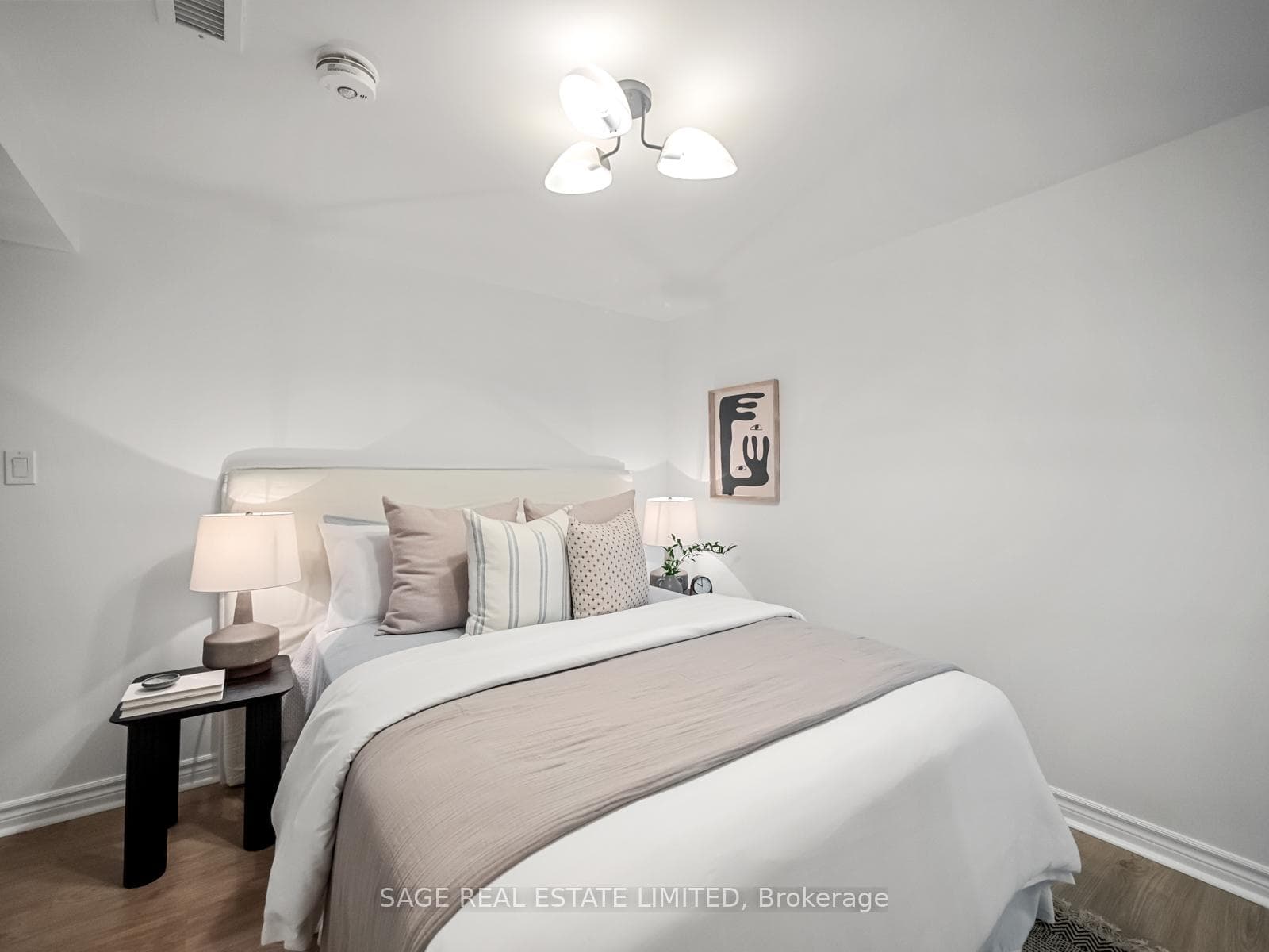 76 Boultbee Avenue Unit Lower photo 13
