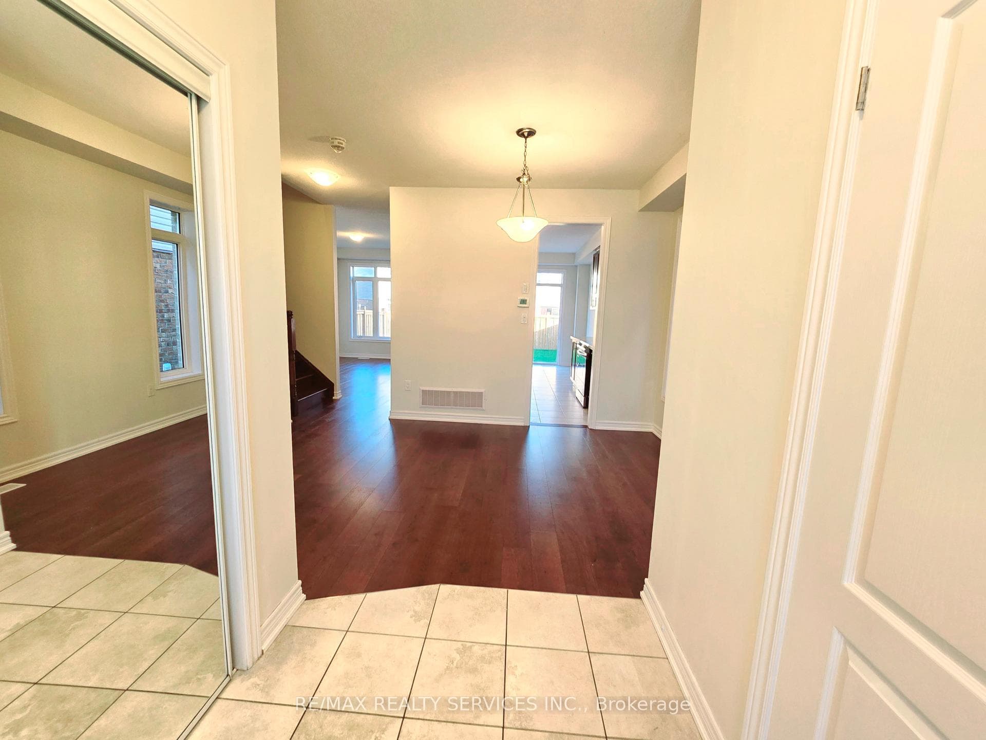 64 Mullholland Avenue photo 6