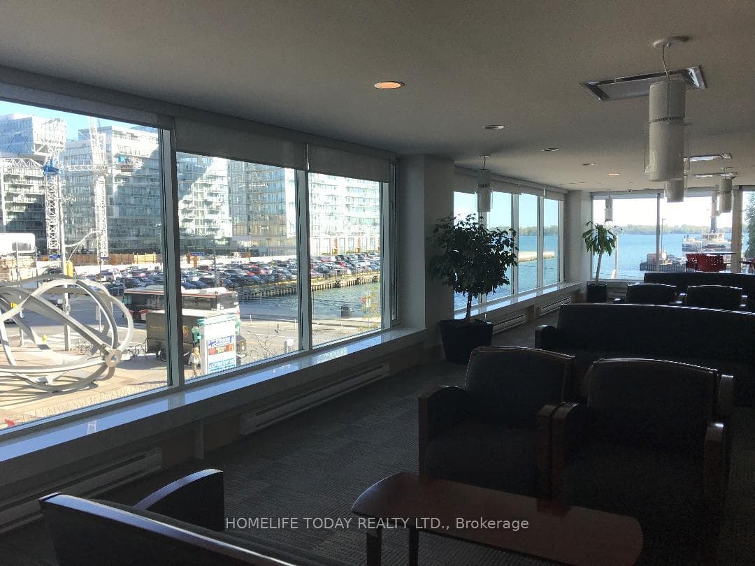 10 Yonge Street Unit 2704 photo 15
