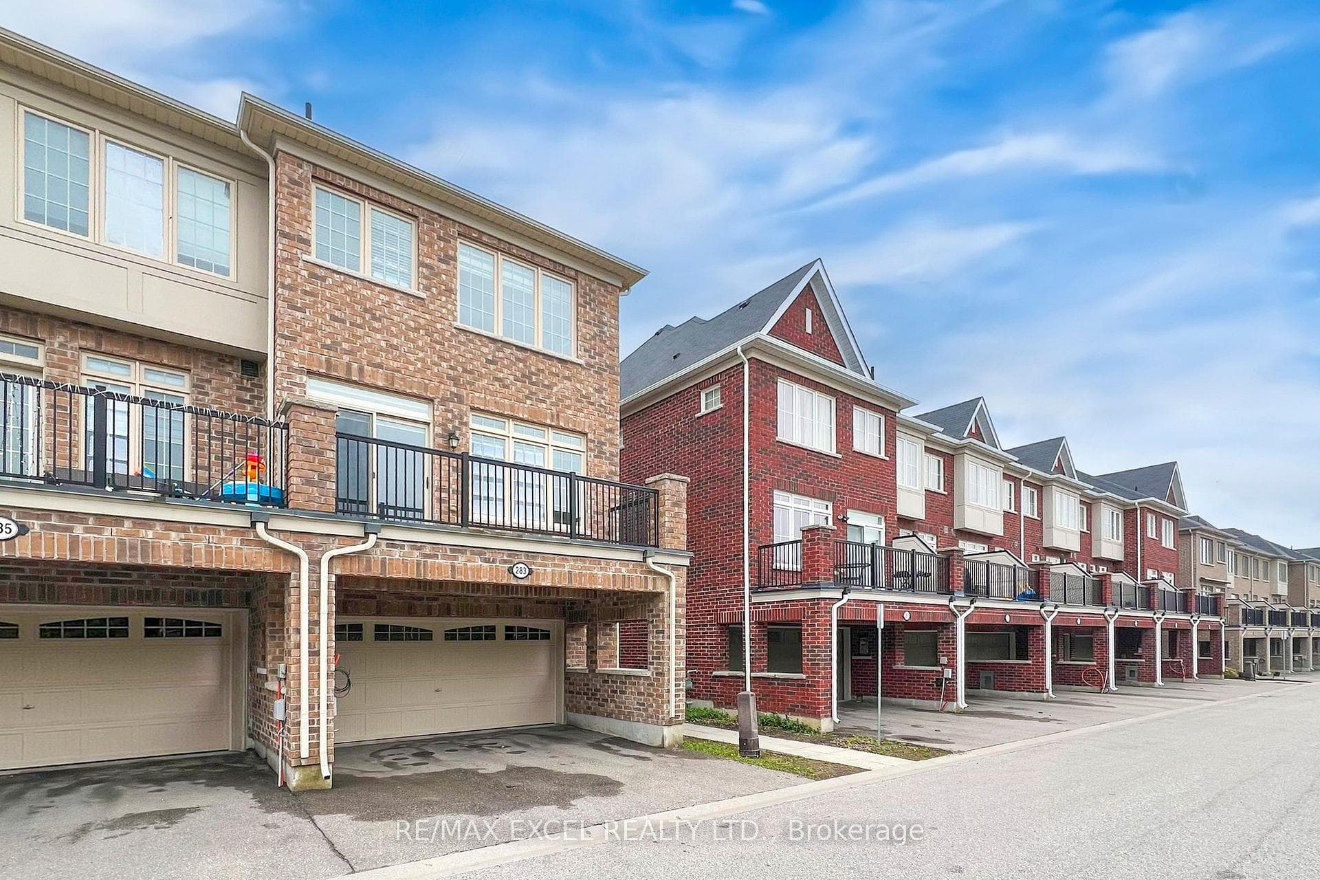 283 Dundas Way photo 42
