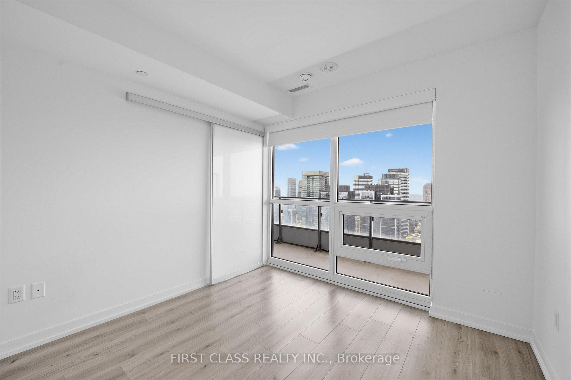 395 Bloor Street Unit 4203 photo 12