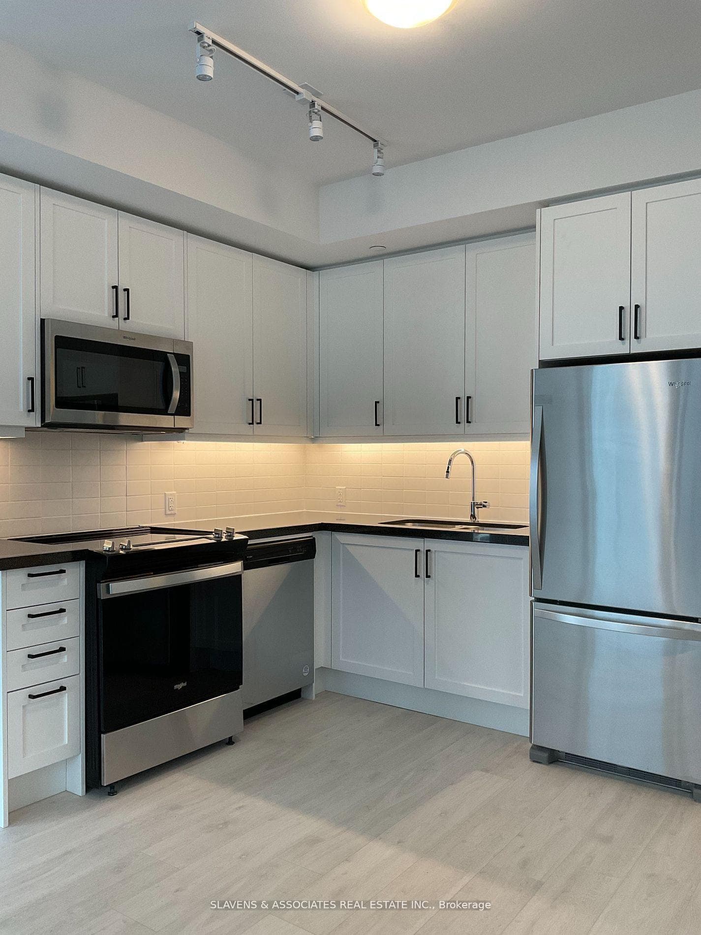 10 Gatineau Drive Unit 915 photo 11
