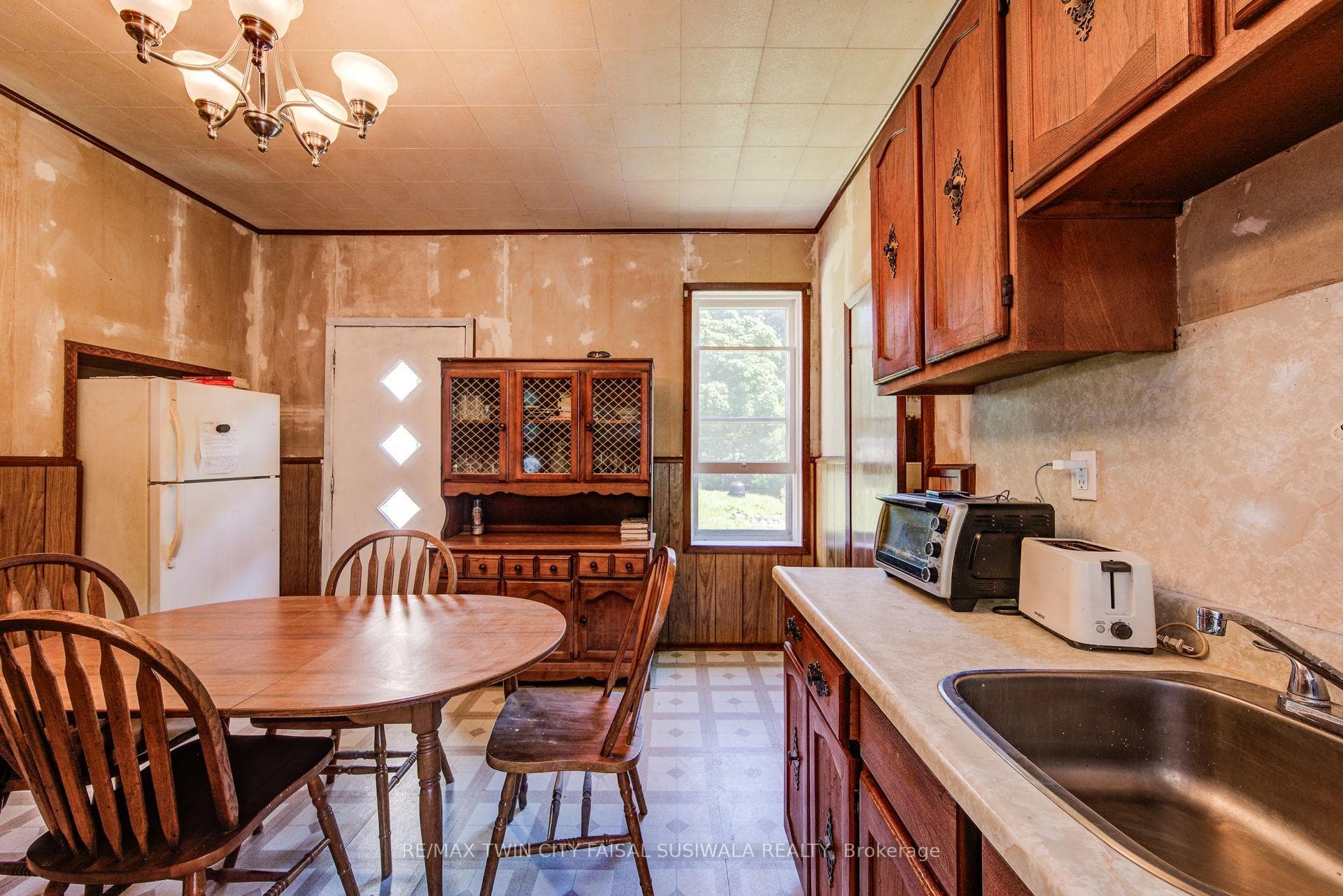 15 Chisholm Street photo 13