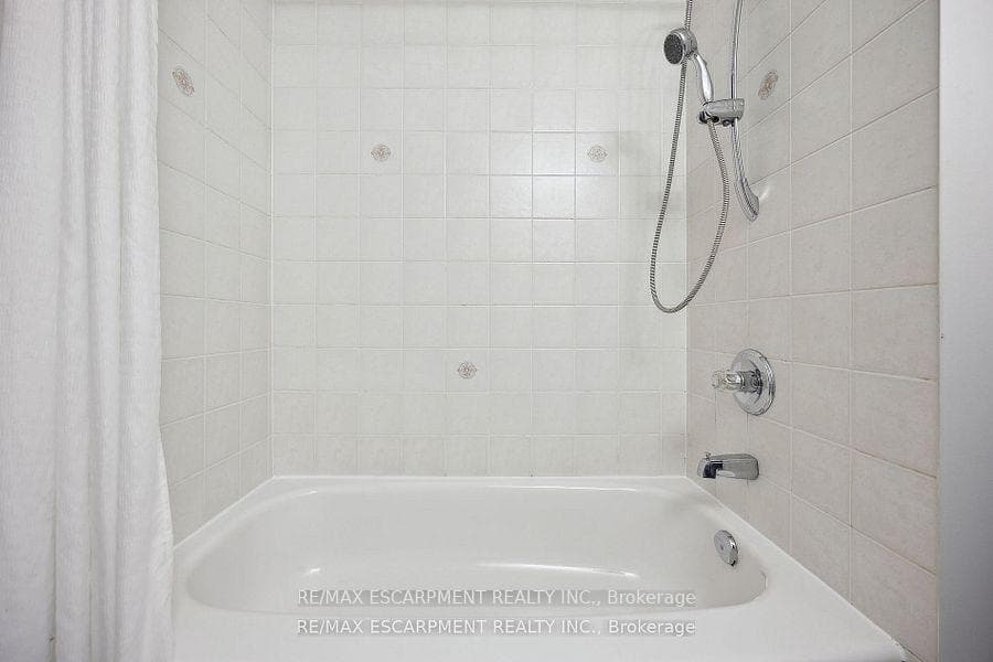 2440 Wooden Hill Circle photo 29