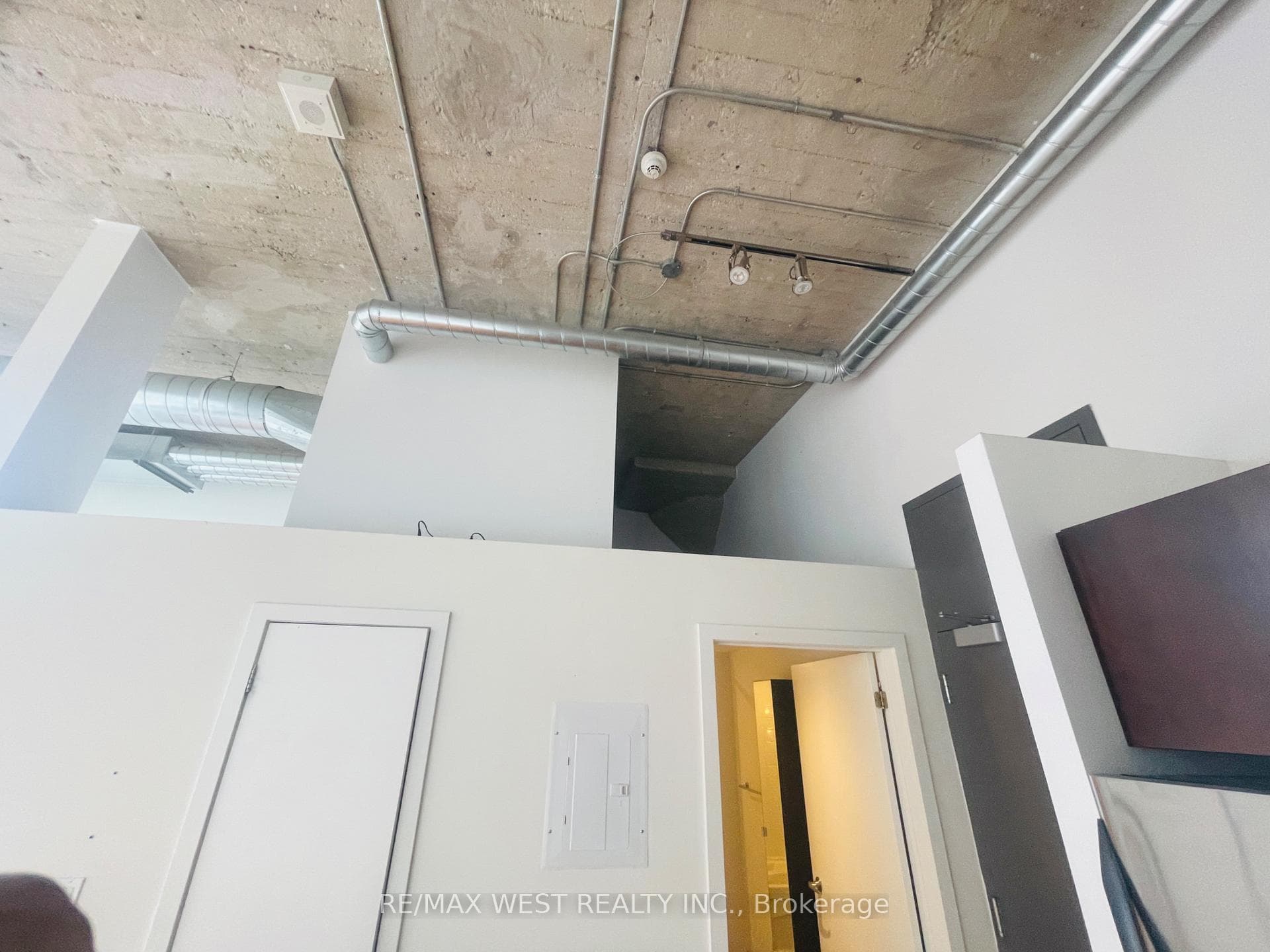 637 Lake Shore Boulevard Unit 424 photo 11