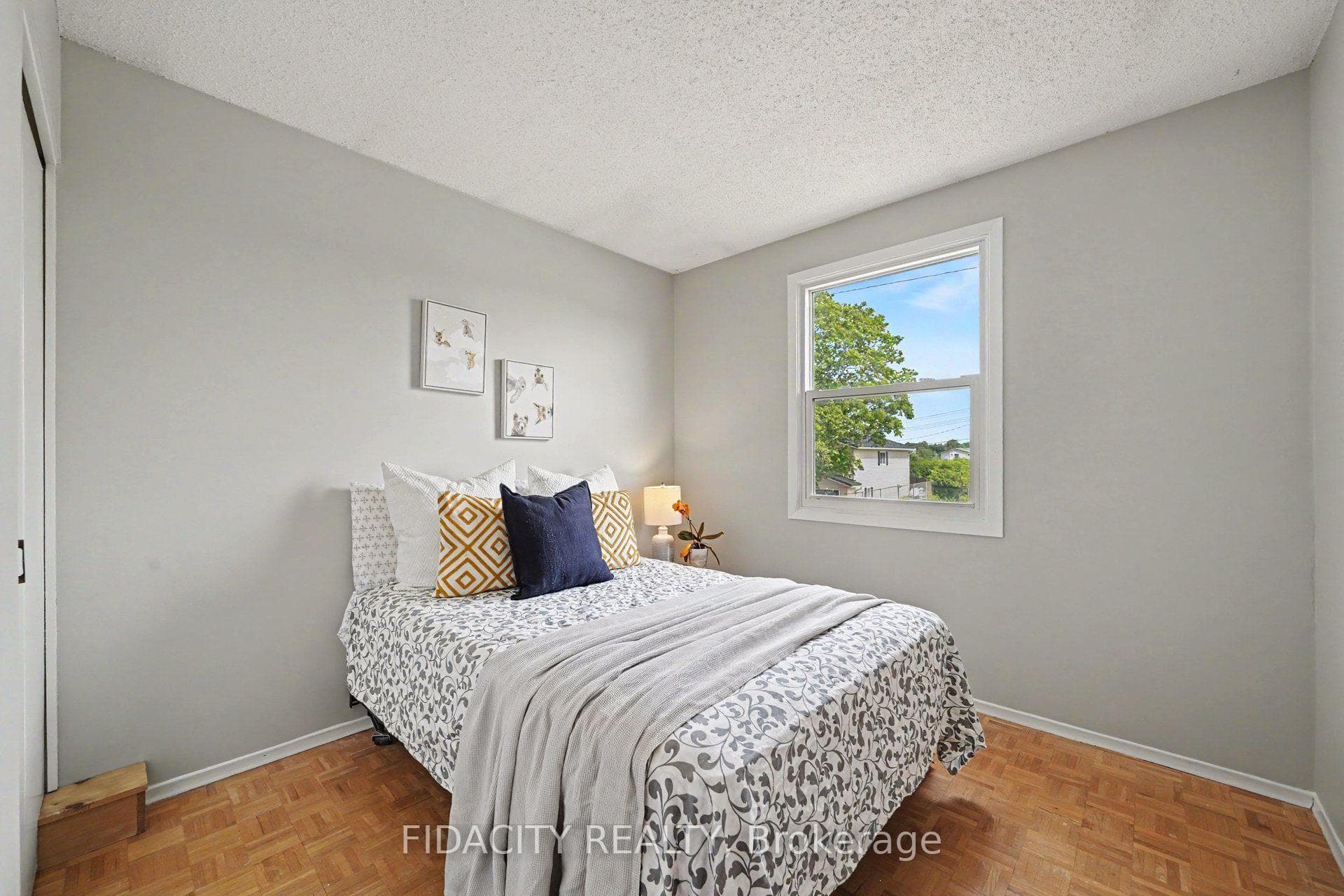 18 Ross Street photo 14