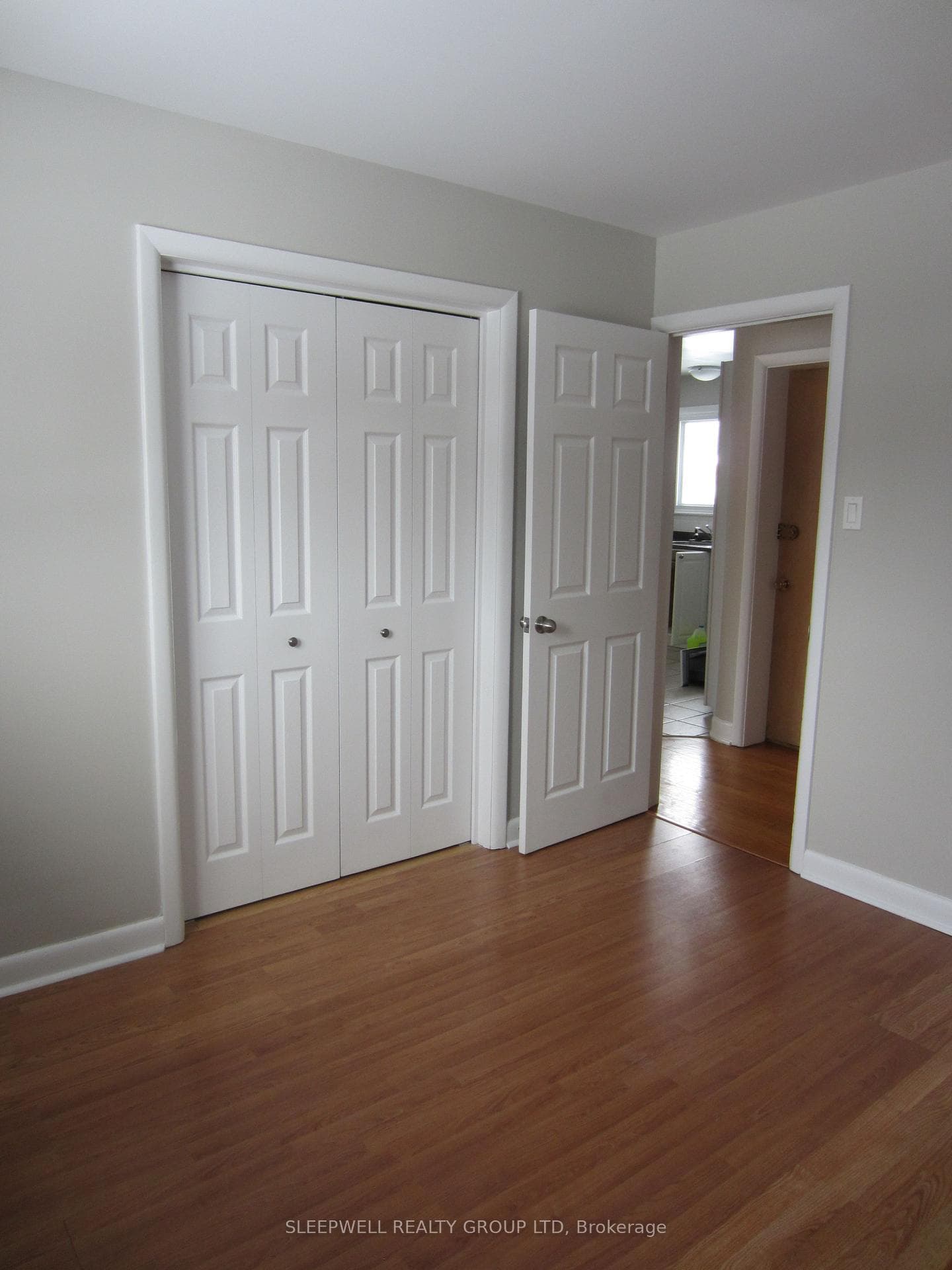 473 Vernon Avenue photo 33